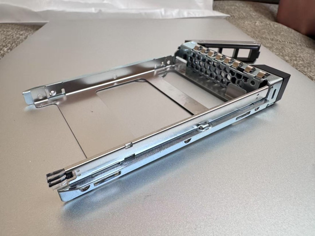 DELL MKC9M  